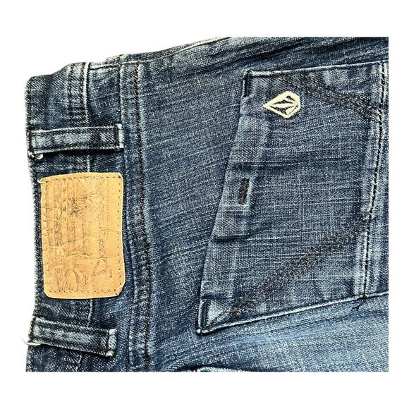 Volcom Nova Jeans Modern Straight 26 Distressed Finish Casual Everyday Trendy - Picture 10 of 10
